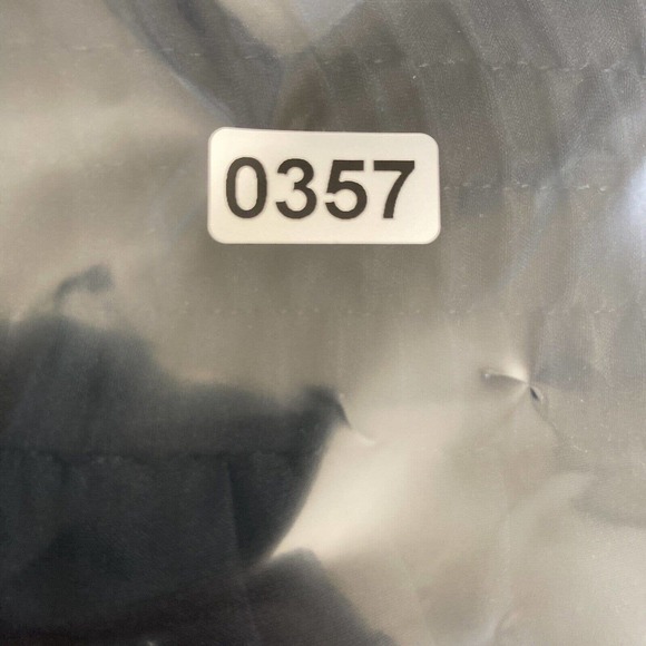 Emerson Thorpe Silk Blend Black Jogger Pants Womens Size Medium Lightweight - Picture 10 of 10